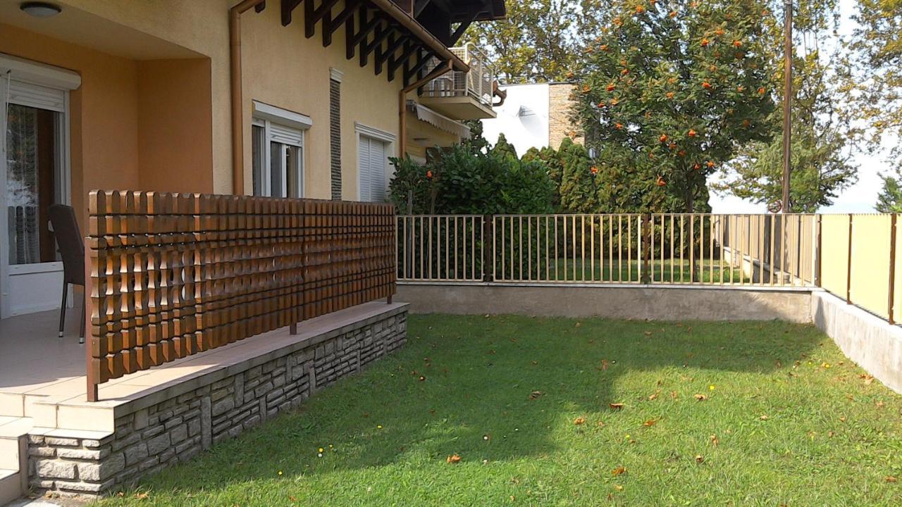 Balatonpart-Lak Apartment Balatonfenyves Exterior photo